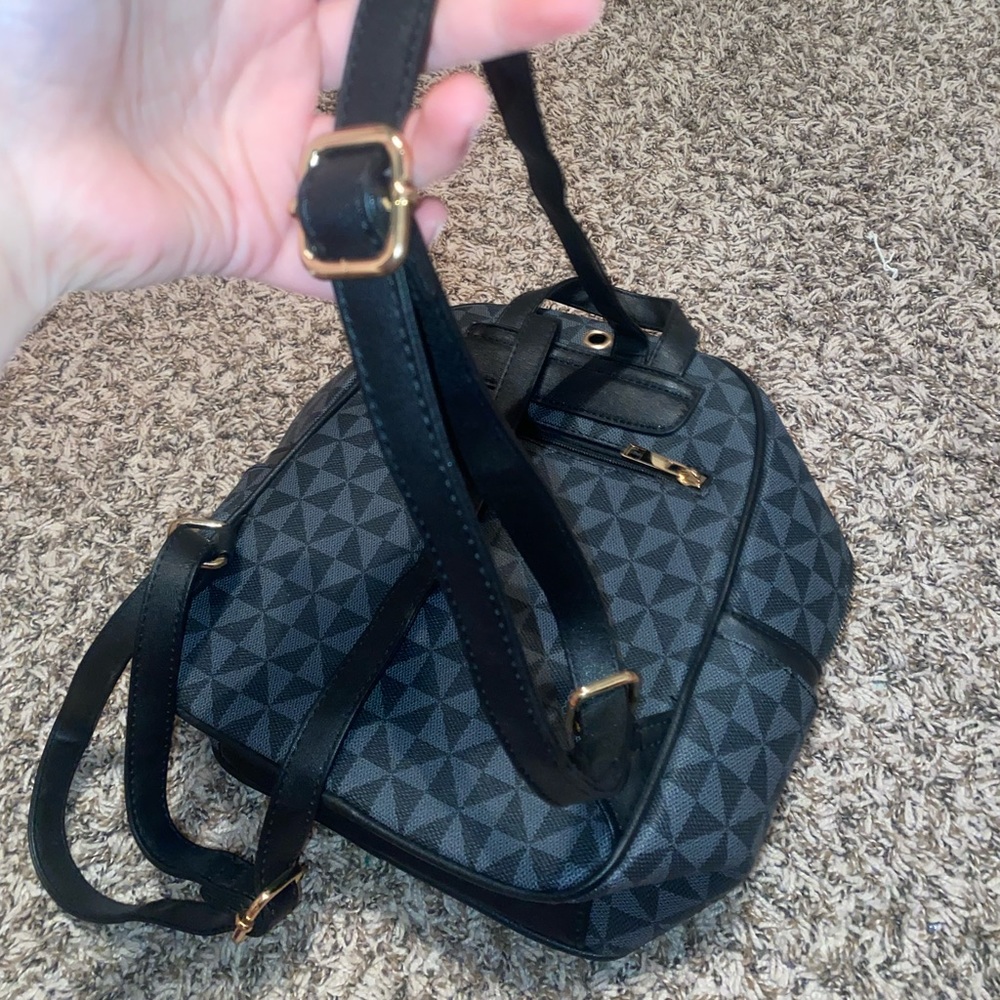 Little Backpack - image 4